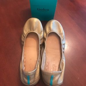 Gold Tieks